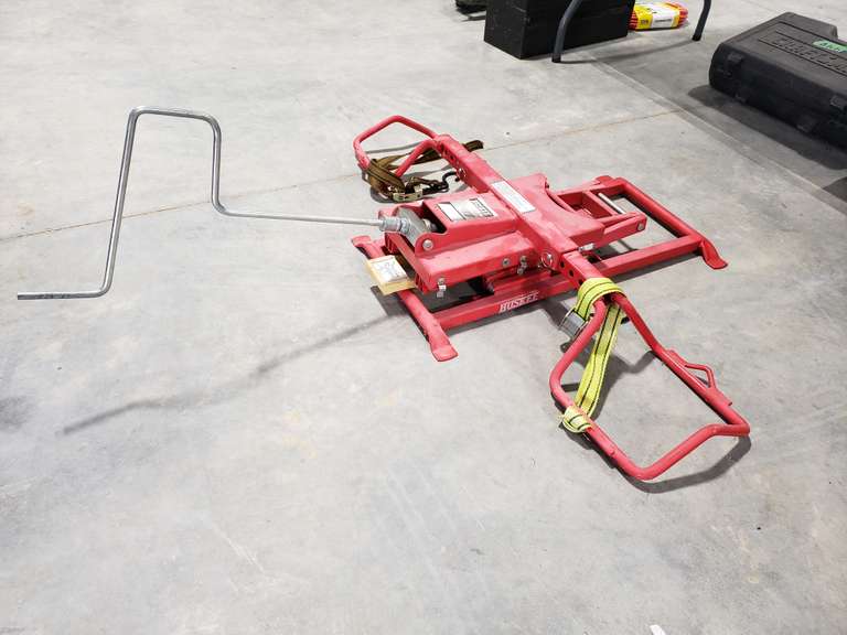 Huskee Lawnmower jack Adam Marshall Land & Auction, LLC