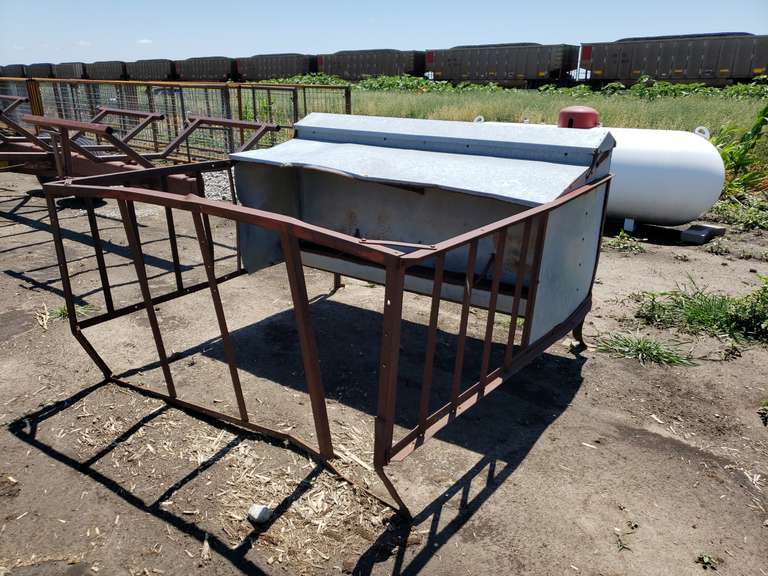 Creep feeder Adam Marshall Land & Auction, LLC