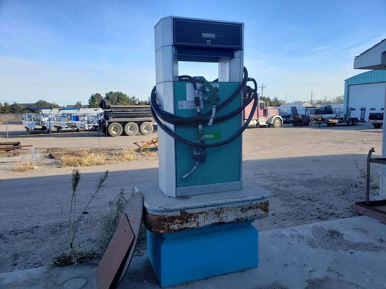 (Elm Creek, NE) Wayne Fuel Pump with Monitor Adam Marshall Land