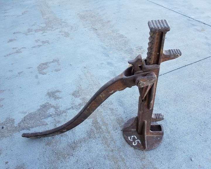 Vintage Wagon Jack Adam Marshall Land & Auction, LLC