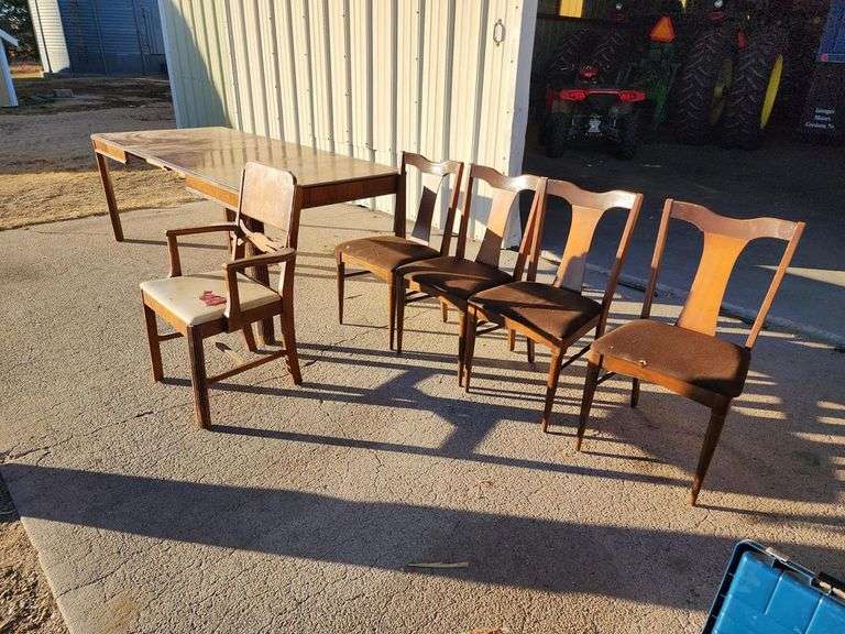 Dining Room Table with Chairs Adam Marshall Land & Auction, LLC