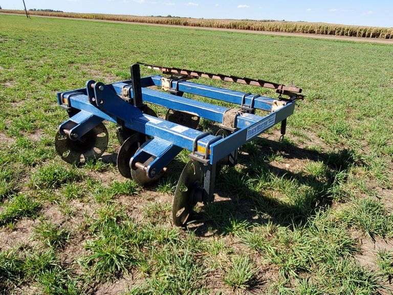 BlueJet Trackmaster Pivot Track Closer Adam Marshall Land & Auction, LLC