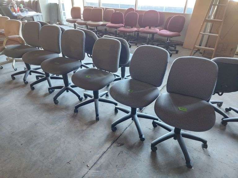 (6) Office Chairs Adam Marshall Land & Auction, LLC