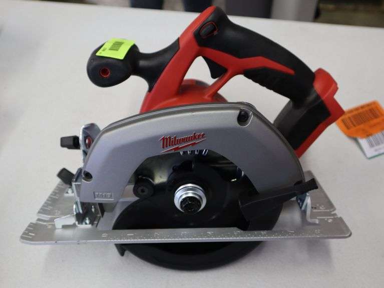 Milwaukee M18 6 1/2in Circular Saw - Tool Only - Matthews Auctioneers