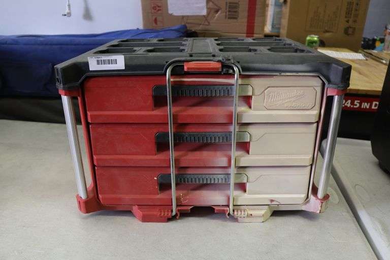 Milwaukee packout 3 drawer Has been used Matthews Auctioneers