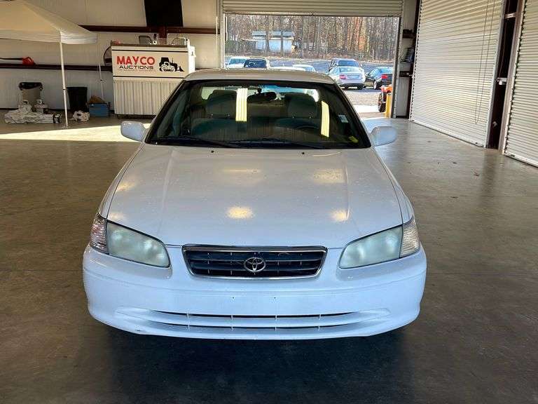 2001 TOYOTA Camry - Mayco Auctions
