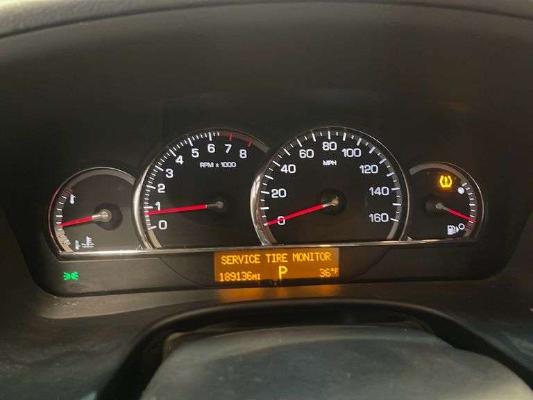 2008 CADILLAC STS - Mayco Auctions