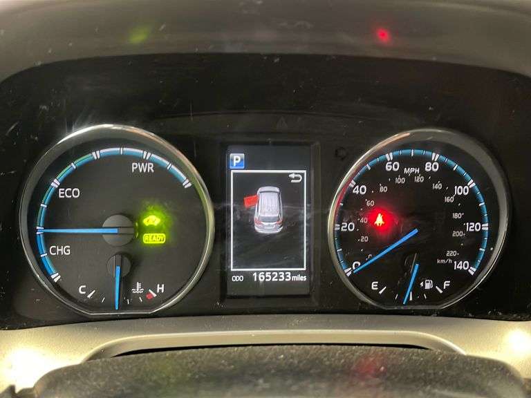 2018 TOYOTA RAV4 - Mayco Auctions