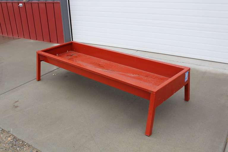Livestock Cake Feeder 90"x30" Musser Bros Inc