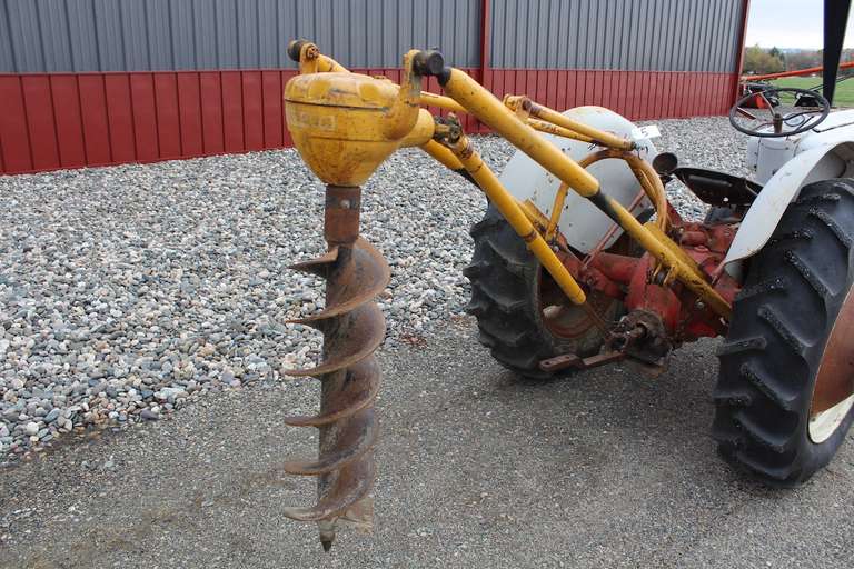 Danuser Post Hole Auger; 540 pto, 3 pt, 10" bit Musser Bros Inc