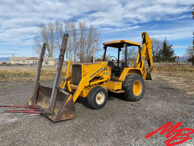 John Deere 410C Oil Capacity at Austin b blog