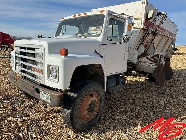 1981 International 1854 Feed Truck, 464,942 OMR Musser Bros Inc