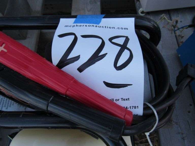 COLEMAN ULTI MITE PORTABLE GENERATOR AC/DC WITH JUMPER CABLES