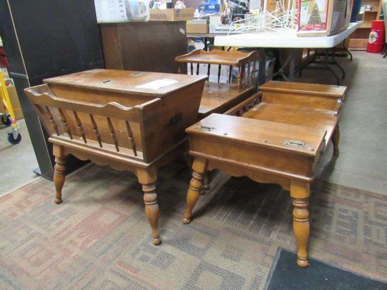 2 MATCHING END TABLES AND MATCHING COFFEE TABLE ALL 3 HAVE SKIP UP