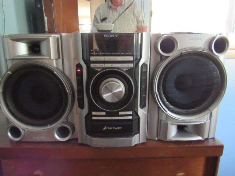 SONY CD PLAYER, SPEAKERS WITH REMOTE McPherson Auction & Realty