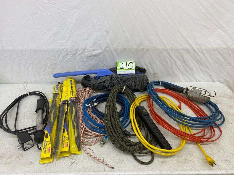 Dusting Brush, Work Lights, Extension Cords Meagher Auctioneers