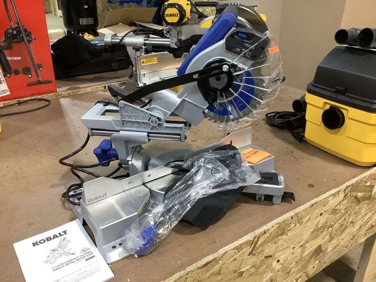Kobalt 71/4 in. Compact sliding single bevel miter saw Metzger