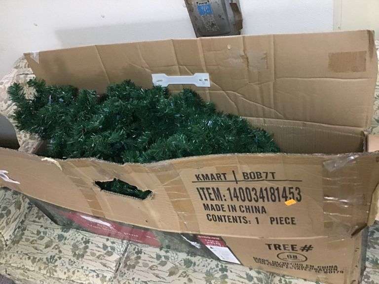 6.5ft Christmas tree Metzger Property Services LLC