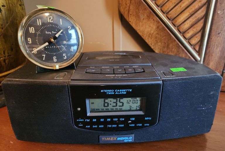 Timex Indiglo AM/FM CD radio & Westclox Clock Metzger Property