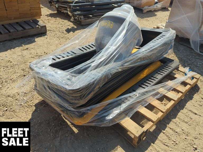 Decorative walkway luminaire/ backboard for traffic fixtures Michener