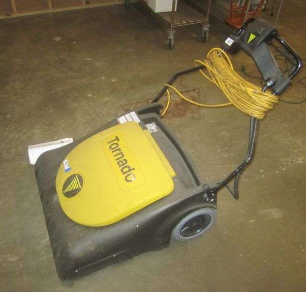 Tornado Carpetkeeper wide area vacuum Mark Van Hook, Auctioneer