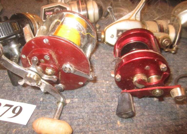 Fishing reels Mark Van Hook, Auctioneer