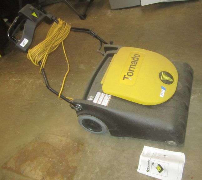 Tornado Carpetkeeper wide area vacuum Mark Van Hook, Auctioneer