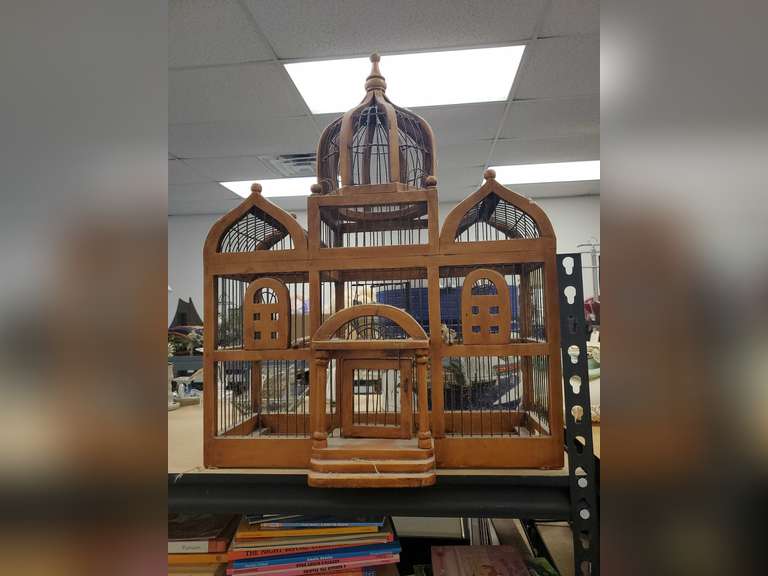 Wooden Bird Cage Northern Kentucky Auction, LLC