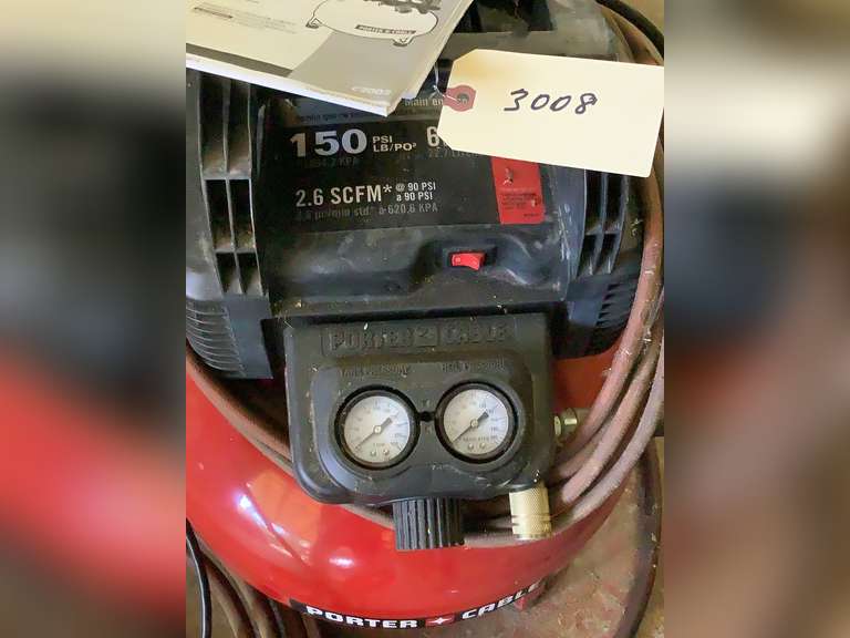 Porter Cable Air Compressor. 150 PSI, 6 gallons with air hose.