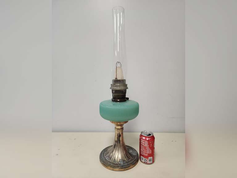Aladdin NuType Model B jade colored oil/kerosene lamp