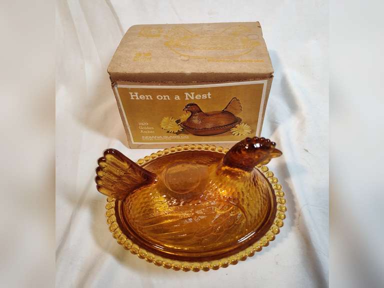Indiana Glass chicken candy dish with original box Northern Kentucky Auction, LLC