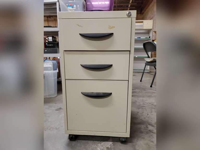 3 Drawer metal rolling file no key Northern Kentucky Auction