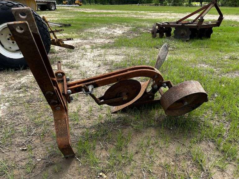 Turning plow Nutt Auction