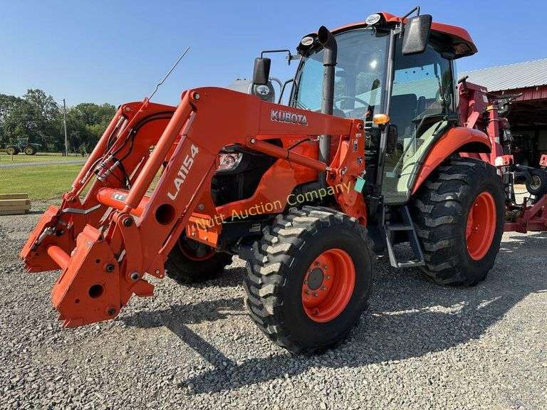 Kubota M7060 cab tractor w/LA1154 loader & bucket,MFWD Nutt Auction