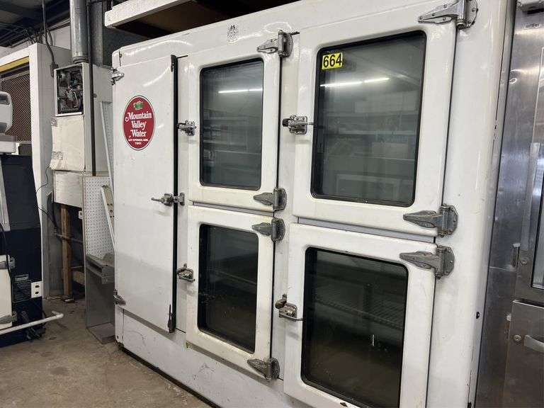 Friedrich Floating air commercial refrigerator Nutt Auction