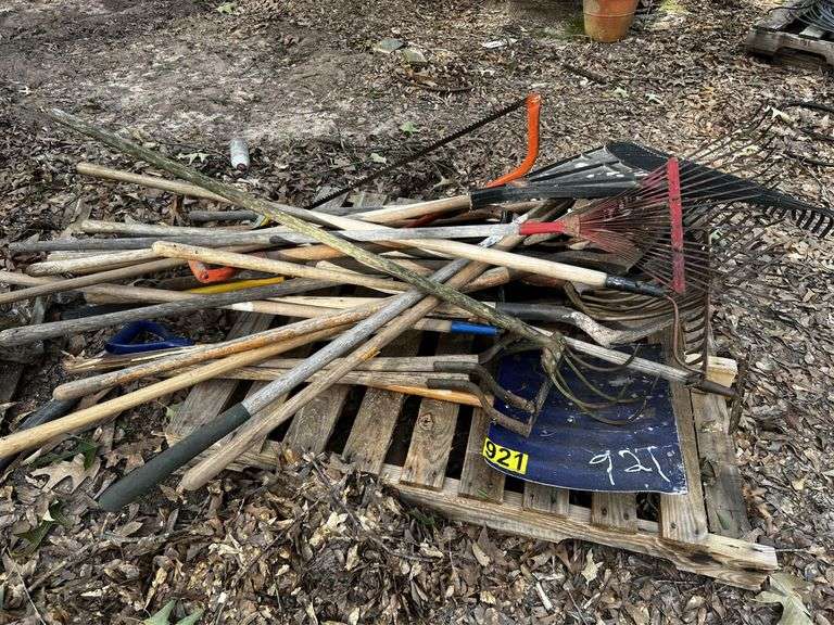 Misc yard tools Nutt Auction