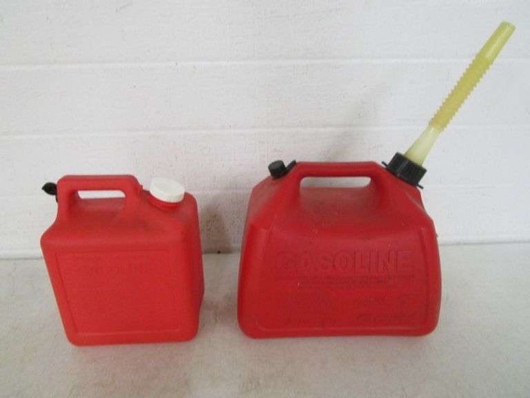 1 Gallon & 2.5 Gallon Gas Containers Oberman Auctions