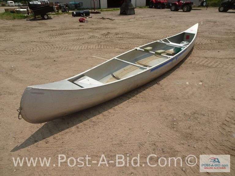 Grumman 17' Standard Weight Ca Elsenpeter Auctions & Real Estate, Inc