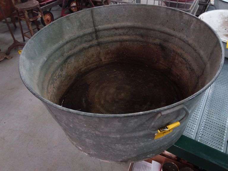 Round Galvanized tub Parrott Marketing Group