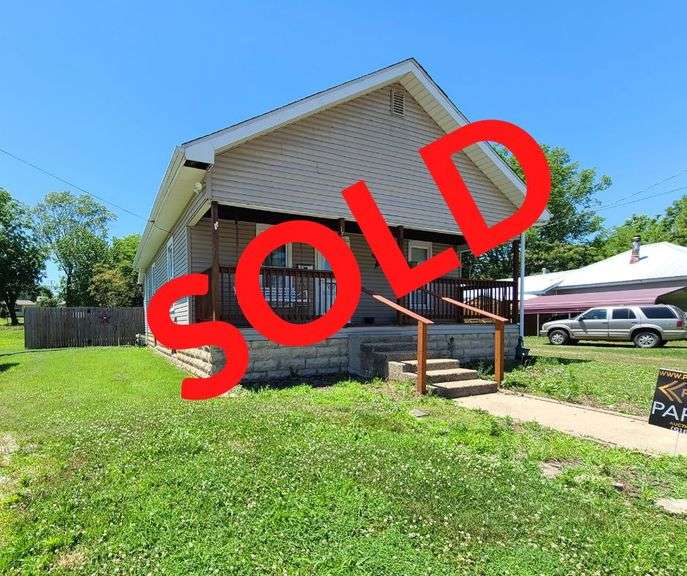 *SOLD* Ref 1501 1707 13th Street, Lawrenceville, IL 62439 Parrott