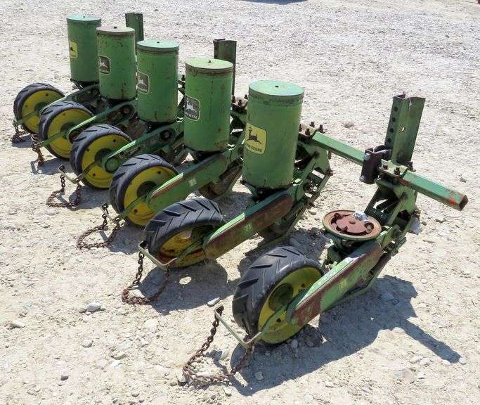 E1529 John Deere 6 Row Planter Pickett Auction Service