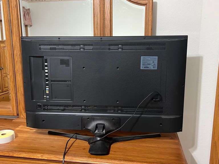 Samsung Flat Screen TV Peterson Land & Auction LLC