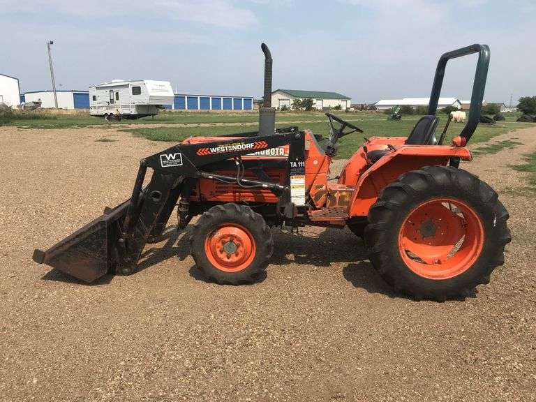 1986 Kubota L2550 Tractor & Loader Peterson Land & Auction LLC
