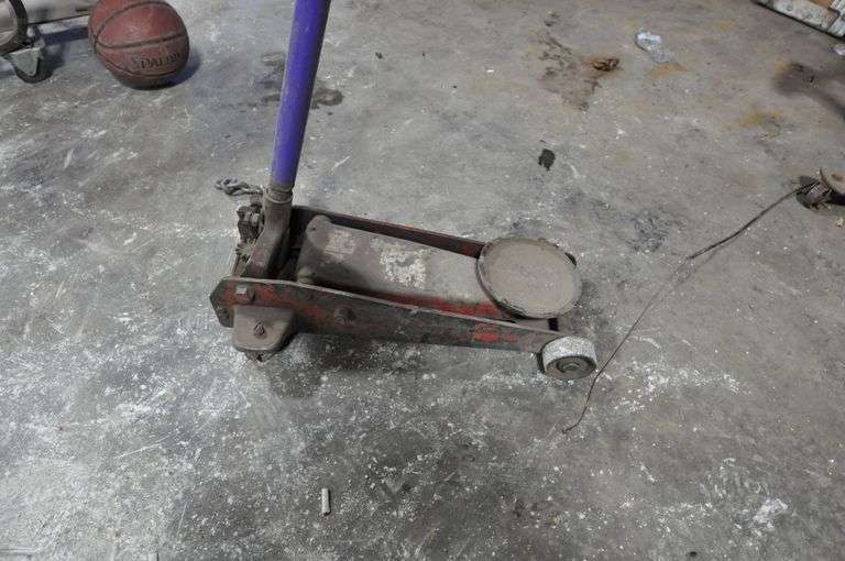 3ton Floor Jack Peterson Land & Auction LLC