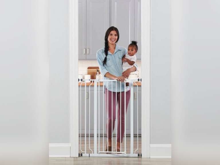Regalo Extra Tall Easy Step Metal Walk Through Baby Gate White 46.99