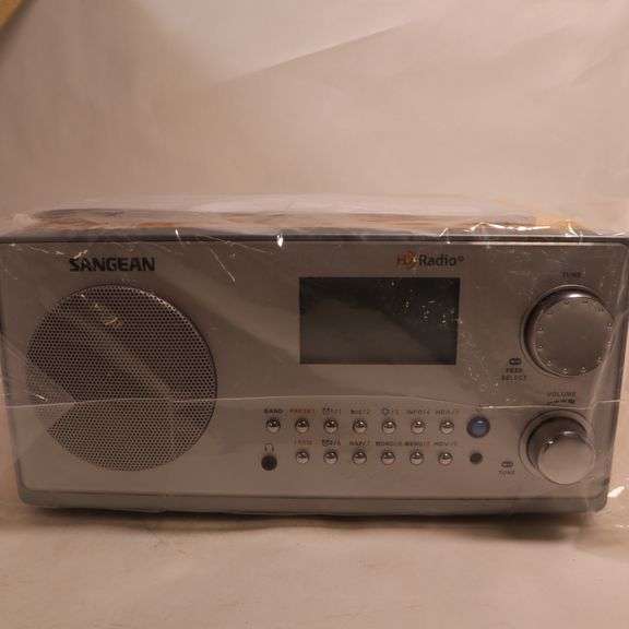 Sangean HDR-18 HD Wooden Cabinet Radio - Rio Grande Trade