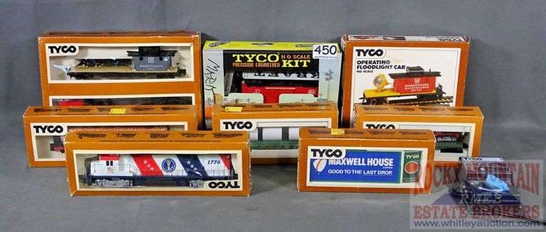 Tyco HO Scale, Diesel ALCO 430 "Spirit of 76" locomotive, 7 assorted