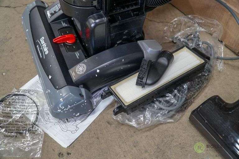 Electrolux Sanitaire SC5845B Quiet Clean Vacuum Roller Auctions