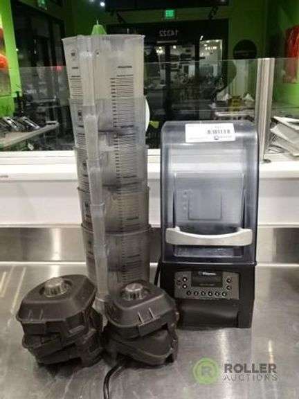 Vitamix VM0145 Commercial Blender With Accessories - Roller Auctions