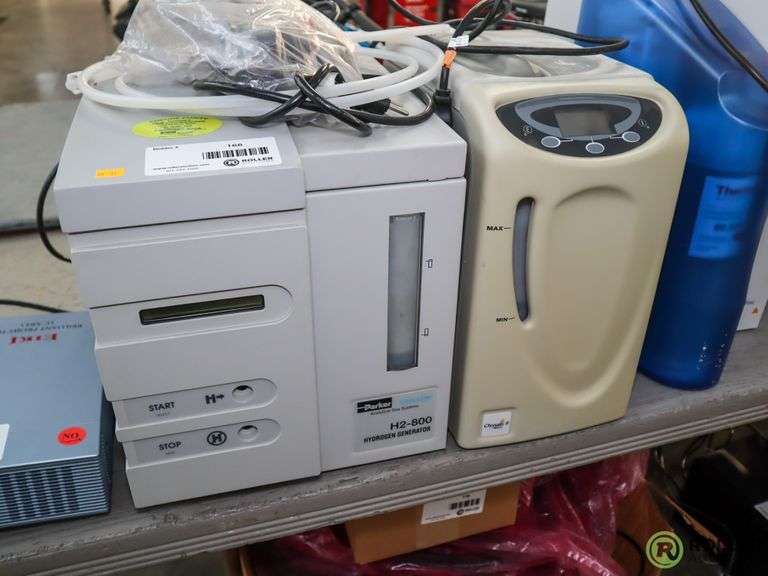 Parker H2800 and Matheson Tri Gas NMH2500 Hydrogen Generators